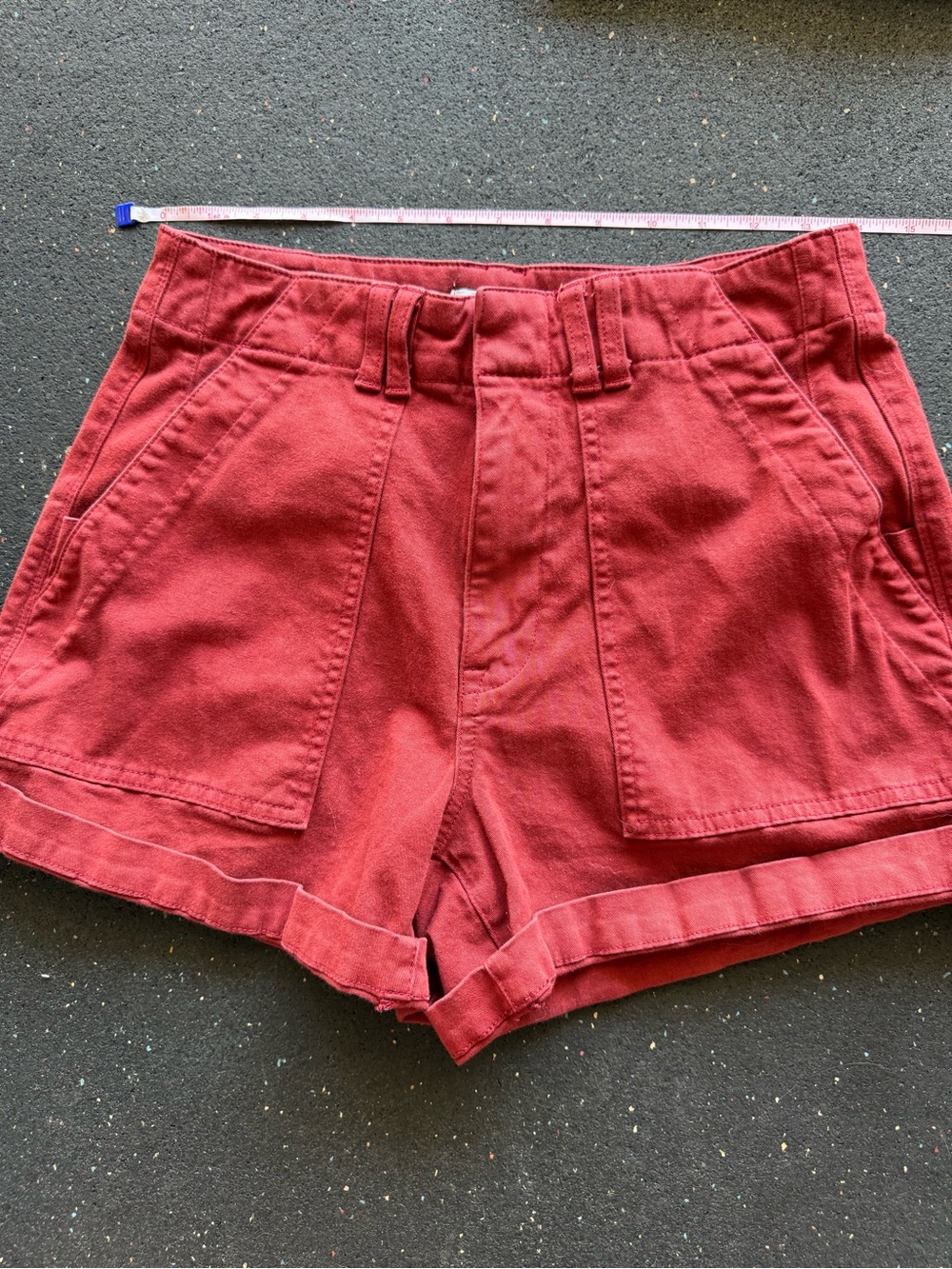 pistola High-Waist Red Utility Shorts